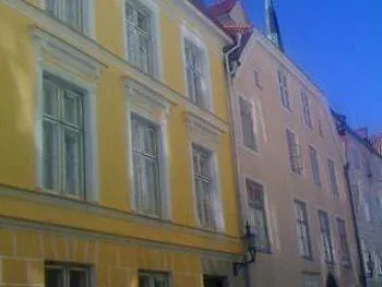 Cozy In Old Town Ταλίν